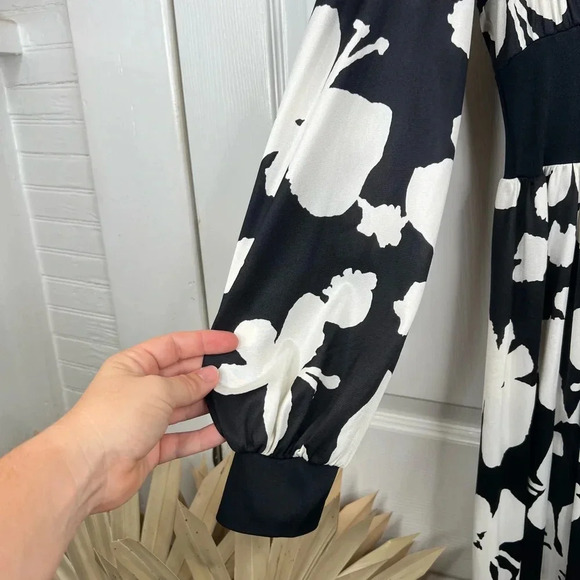 Olga Vintage 1970s Black Psychedelic Butterfly Maxi Dress Size 10 equal 4/6 - Picture 9 of 15